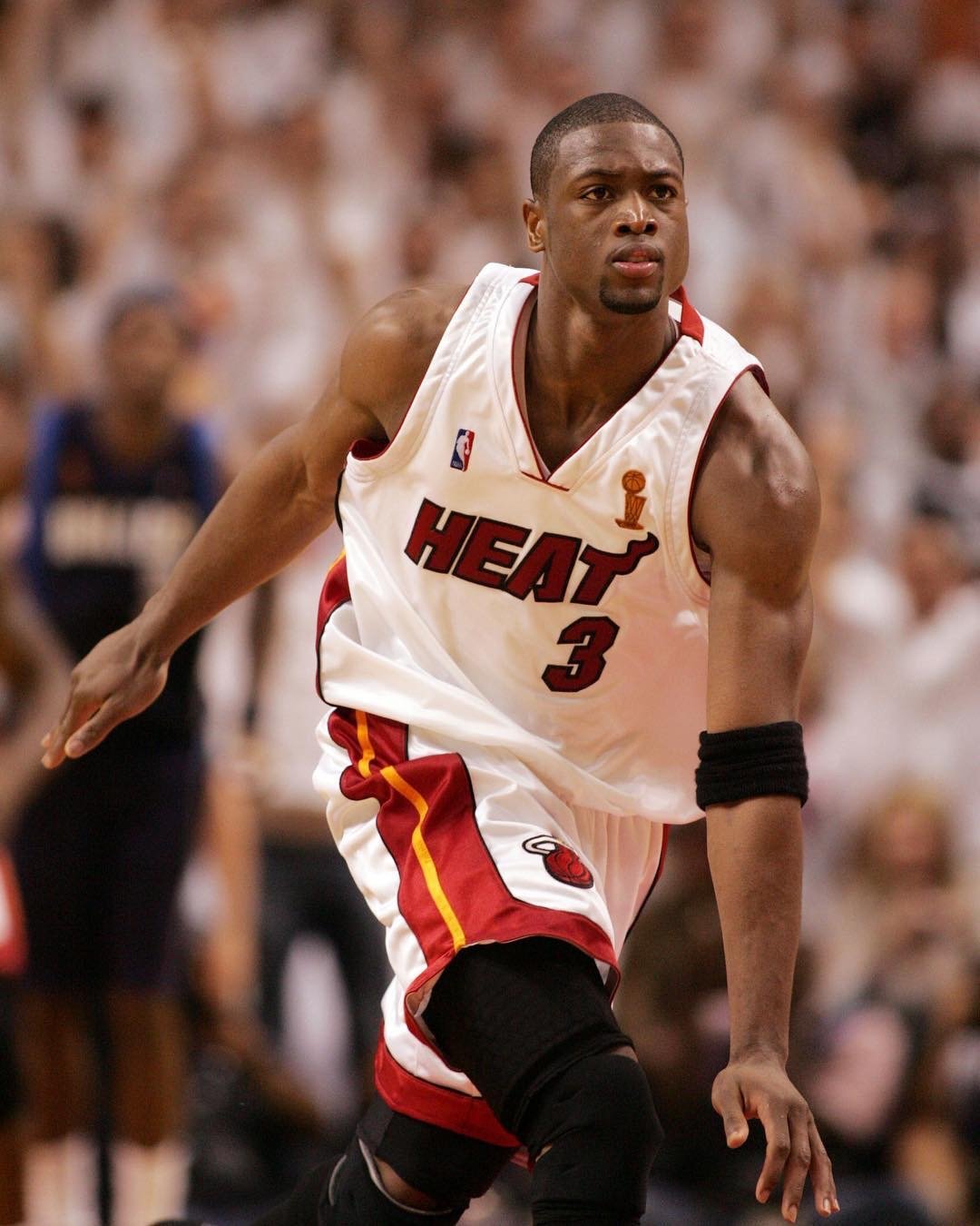 主场龙硬撼银河战舰！毕尔巴鄂死磕皇马，欧冠资格战意对决（主场之王强碰银河战舰！毕尔巴鄂鏖战皇马，欧冠席位之争）