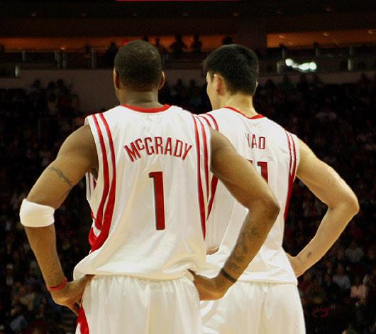 梅西获美职联MVP并率队首夺总冠军，雨中致歉开幕式取消（梅西荣膺美职联MVP率队首夺总冠军，雨中开幕式取消他现场致歉）