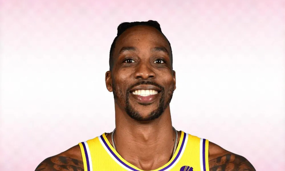 记者：于帕在穆西亚拉等3人续约后改变了自己的续约诉求（记者：穆西亚拉等三人完成续约后，于帕调整了自己的续约要求）