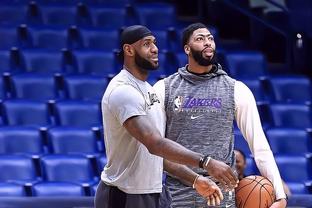 禁区内头球补射破门，毕津浩收获大连英博生涯首球（毕津浩禁区头球补射破网，收获大连英博处子球）