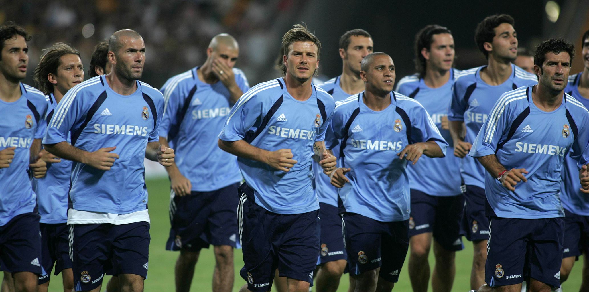 每体：诺坎普球场门票技术出现故障，大量球迷无法入场观赛（每体：诺坎普票务系统故障，众多球迷无法入场观赛）