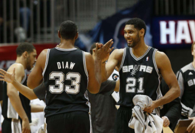 中超历年冠军回顾：深圳健力宝夺元年冠军，海港完成三连冠（中超冠军盘点：深圳健力宝斩获元年桂冠，海港成就三连冠）