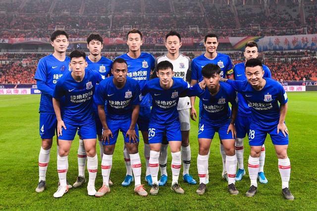 荷兰大名单：范戴克领衔；费耶诺德球员瓦伦特首次入选（荷兰队名单出炉：范戴克领衔，费耶诺德球员瓦伦特首度入选）