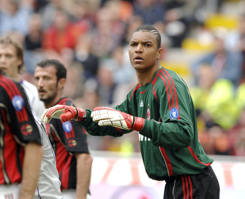 半场战报：汉堡0-1云达不莱梅，斯特奇破门（半场比分：汉堡0-1云达不莱梅，斯特奇先拔头筹）