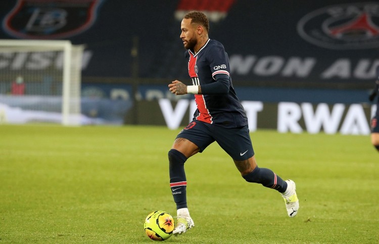 世体：引进小蜘蛛非常困难，巴萨高层越来越关注凯恩（世体：引进小蜘蛛阻力重重，巴萨高层愈发青睐凯恩）