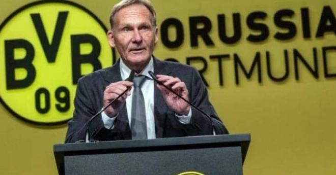 黄潜主帅：亚马尔成熟的像30岁球员，对阵巴萨需全力以赴（比利亚雷亚尔主帅：亚马尔老成如30岁老将，战巴萨须全力以赴）