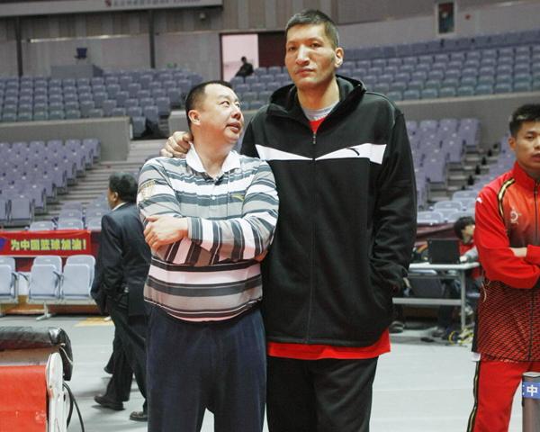 卡雷拉斯：我的位置是左边卫，但能适应教练在任何时候的要求（卡雷拉斯：主打左边卫，随时适应教练安排）