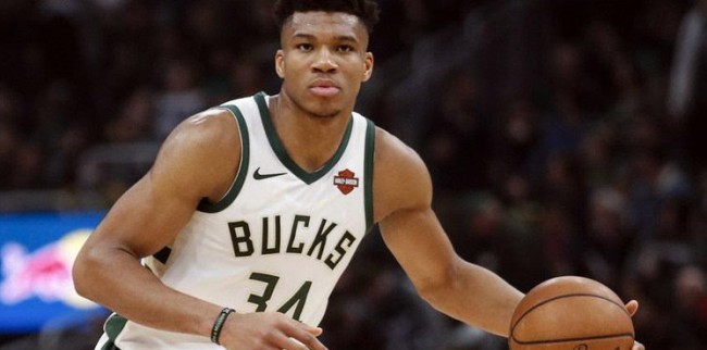 都灵2-2比萨，莫雷奥先拔头筹，切-亚当斯救主（都灵与比萨2-2握手言和：莫雷奥先开纪录，切-亚当斯读秒救主）