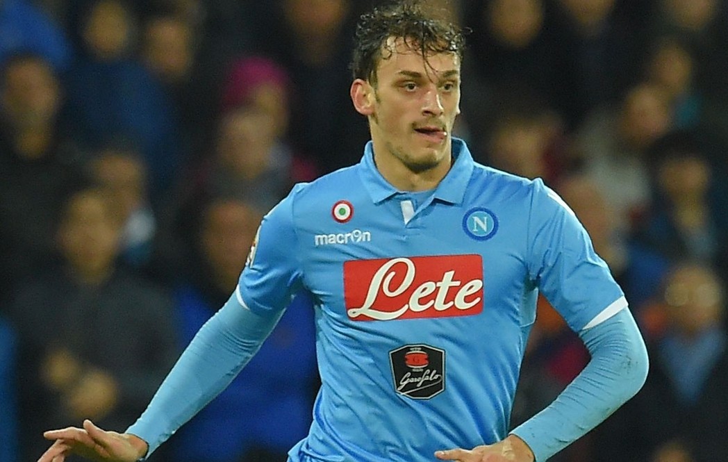 雨一直下！徐杰第三节独中5记三分 三节10中8砍下23分6助（外线火力全开！徐杰第三节轰进5记三分，前三节10投8中砍下23分6次助攻）