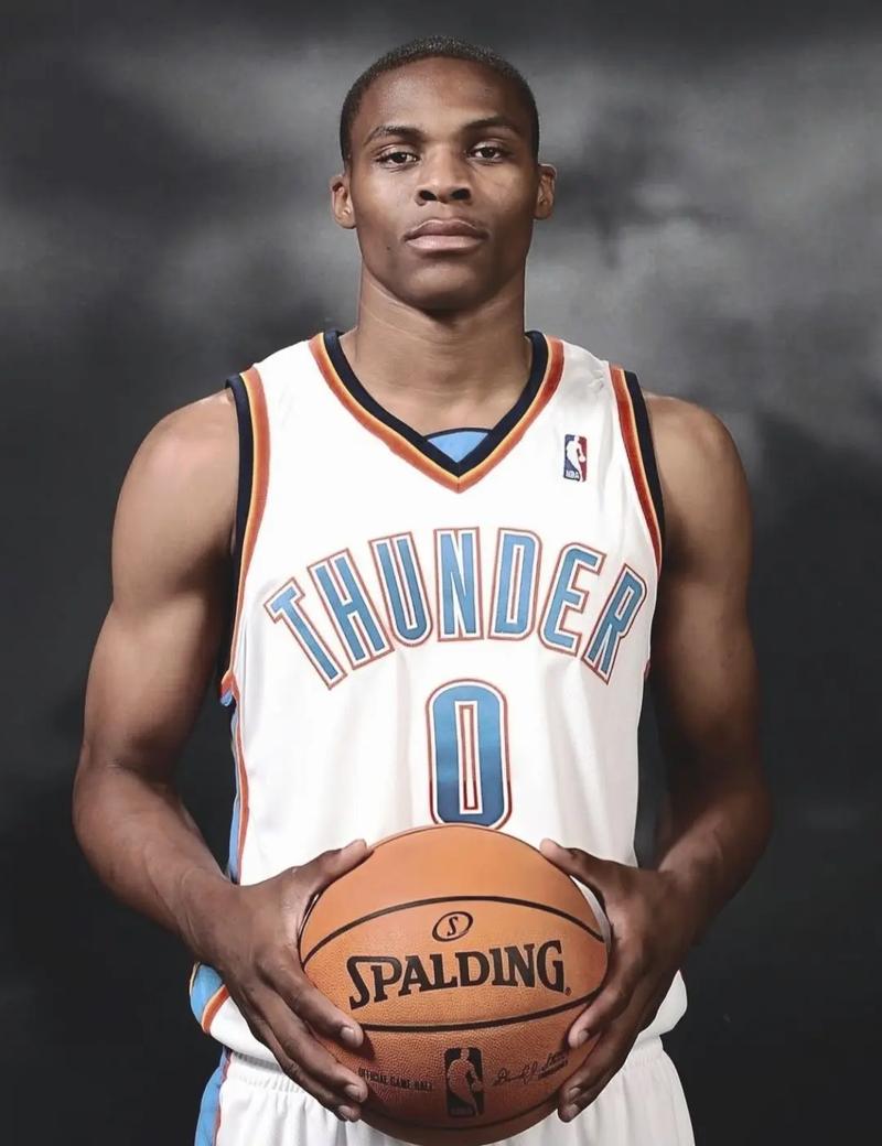 CBA球员专访：周琦谈球队目标（周琦专访：畅谈CBA球队目标）