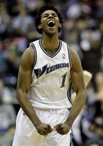 欧冠前瞻：勒沃库森盼延续欧战连胜势头，纽卡不会大幅轮换（欧冠前瞻：勒沃库森寻求延续欧战连胜，纽卡预计维持主力阵容）