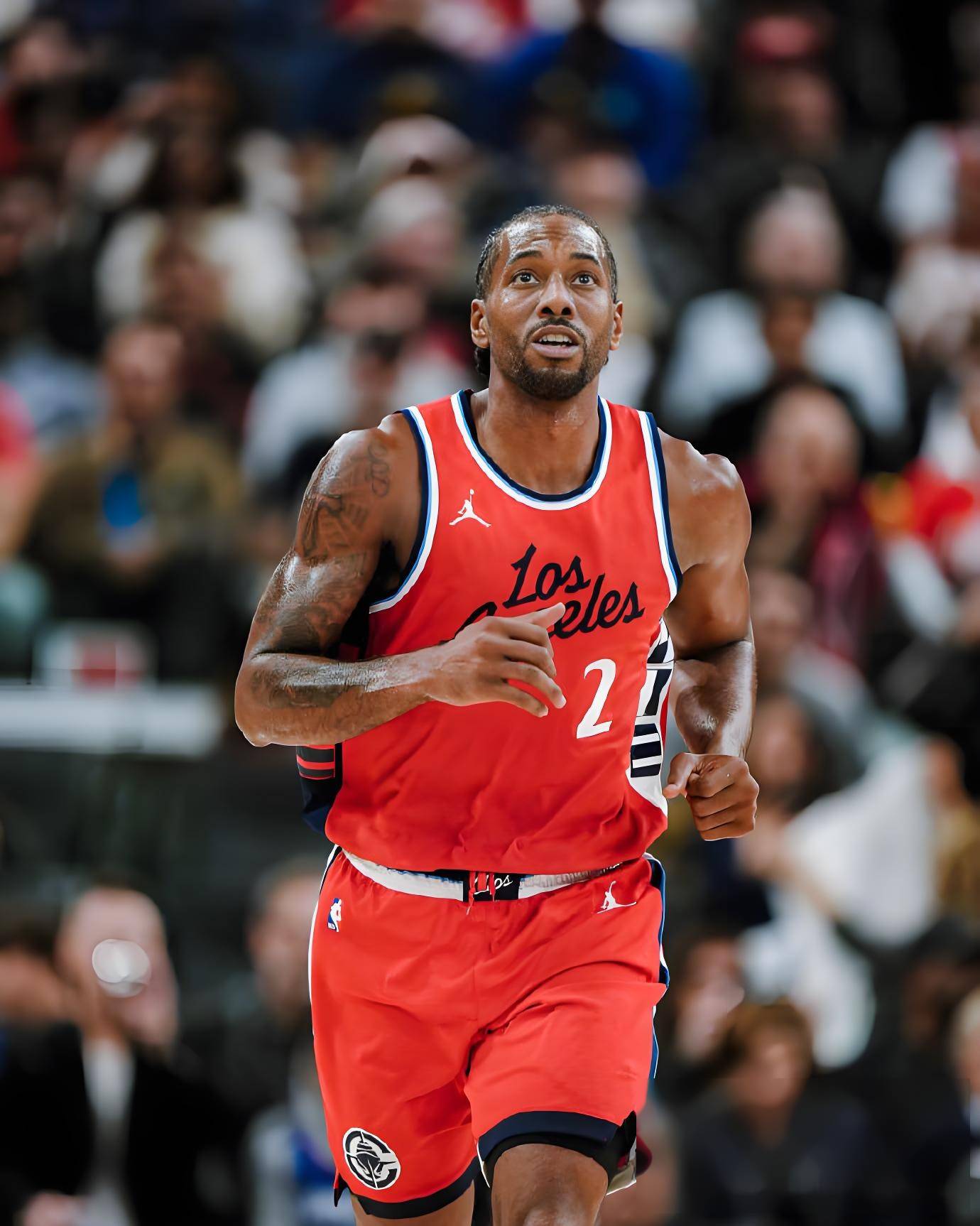 各队补强方案曝光引球迷热议（各队补强计划曝光，球迷议论纷纷）