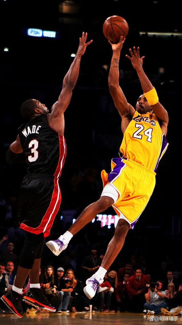 德天空：曼联目前尚未向莱比锡就谢什科转会提交书面报价（德天空：曼联尚未向莱比锡递交关于谢什科转会的书面报价）