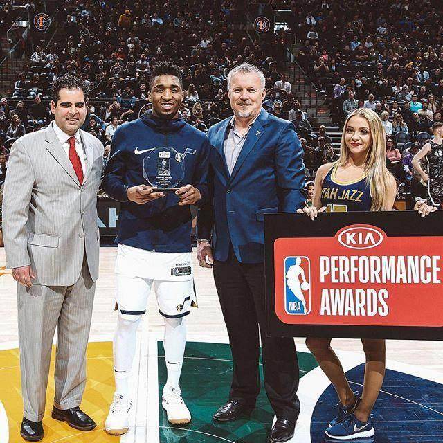 1-1！1-3！利物浦不胜+切尔西爆冷，阿森纳5分领跑，英超2强争冠（1-1与1-3齐现：利物浦无胜、切尔西爆冷，阿森纳领跑5分，英超两强争冠）