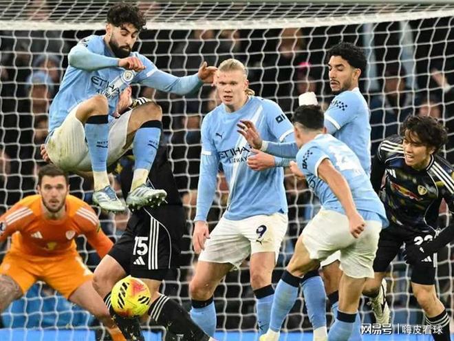 英超战报：桑切斯屡献神扑，切尔西0-0闷平伯恩茅斯（英超战况：桑切斯多次化解险情，切尔西与伯恩茅斯0-0握手言和）